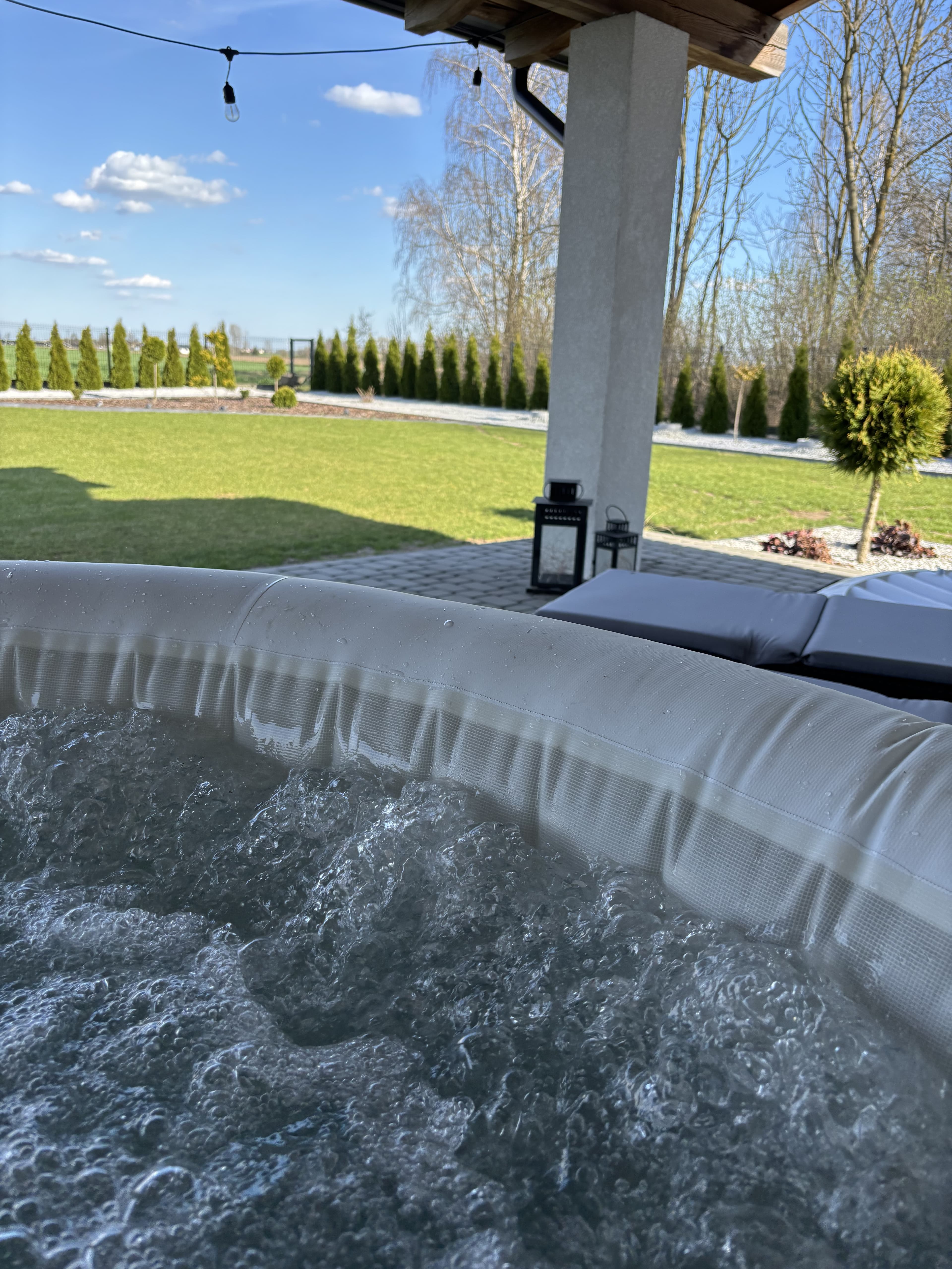 Mech OFF - skuteczny preparat na mech w trawniku i ogrodzie